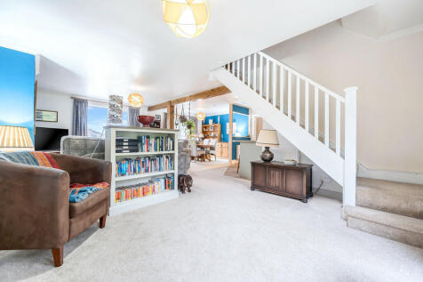 Kitchen / Living ...