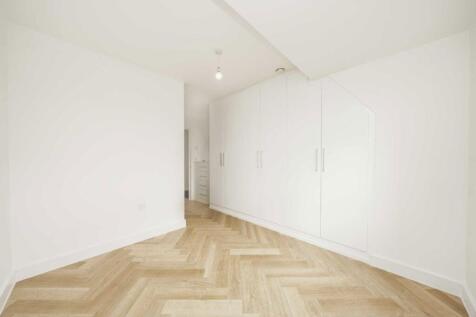 Guardhouse Way, Finchley photo 4