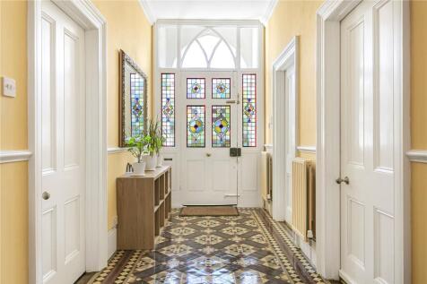 6 bed, 4 bath Detached in birmingham - Photo 5