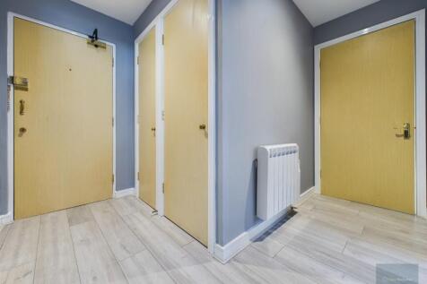 CAM02540G0-PR0039-ST