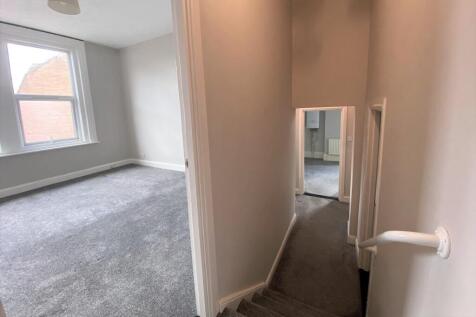 London Road, Portsmouth Unfurnished photo 4