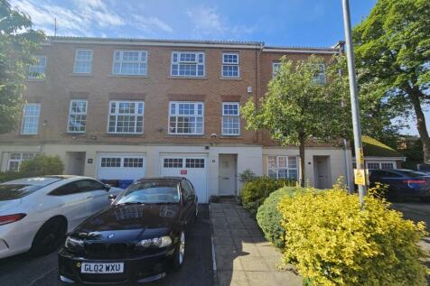 Manchester, M22 - property photo