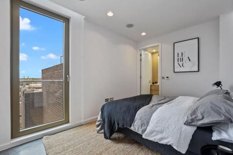 26 143 Mare Street - Bedroom 6 -Original (3)-me...