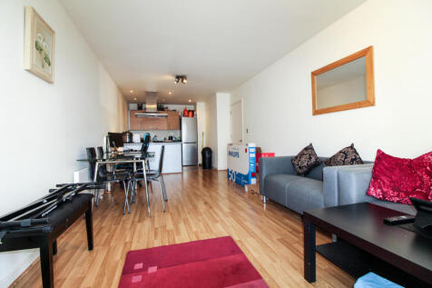 Lounge 3.JPG