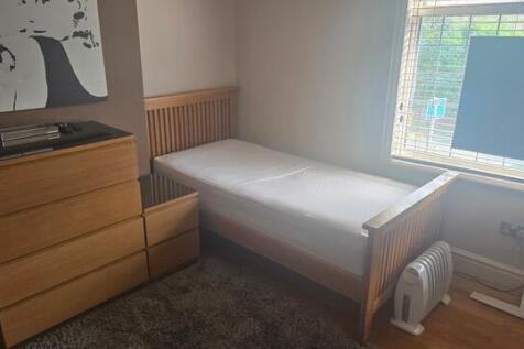 Studio 4, 56 Blackacre Road, Dudley photo 3