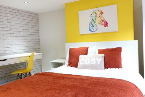 77 MIddleton Road, Room 2 3.JPG