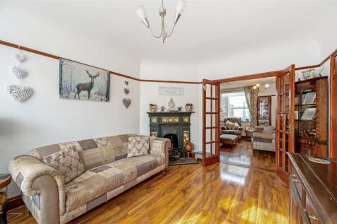 Living Room.jpg