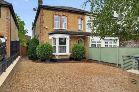 Buckhurst Hill, IG9 - property photo