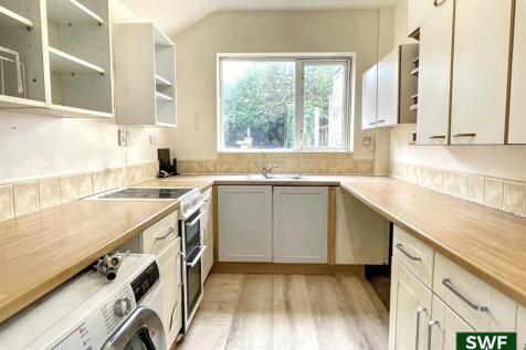 Kitchen (21).jpg