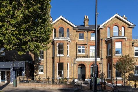 2-bed flat on Sheen Road, Richmond, TW9, £2,750/mo