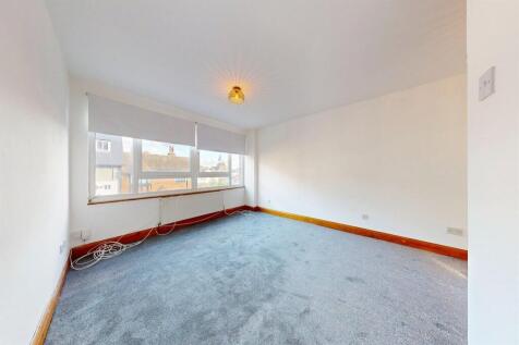 High Beach Road, Loughton, IG10 photo 3