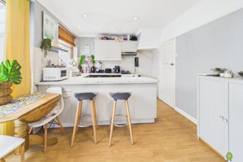 Presented by Clinton at EweMove Bexleyheath and Da