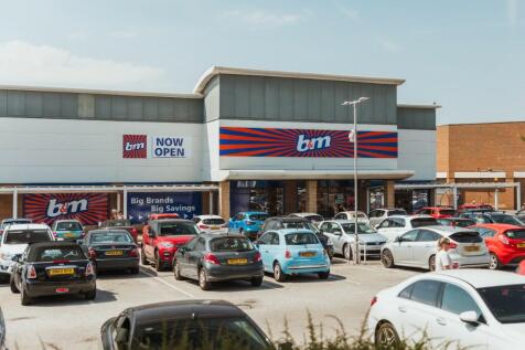 Retail Property (Shopping Centre) to rent Image 12