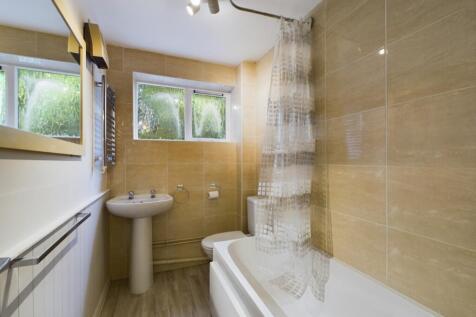 CAM01909G0-PR0061-STILL004