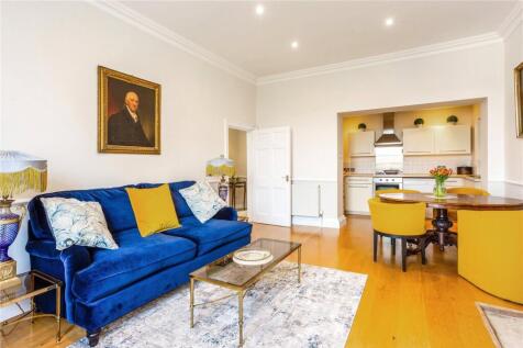 Sitting Room/Kitchen