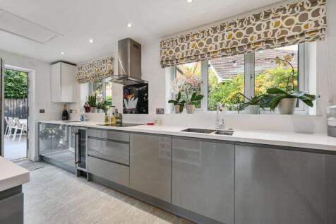 Open Plan Kitchen / Dining Room