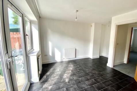 Aspen Gardens, Worsbrough, BARNSLEY photo 4