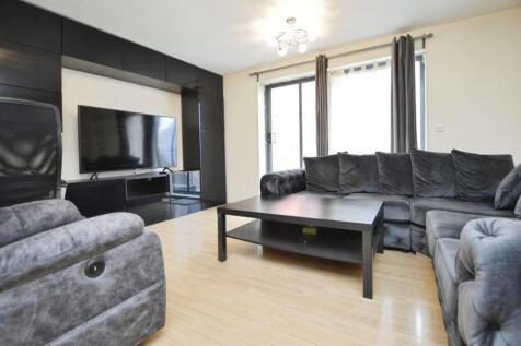 Living Room/Kitchen