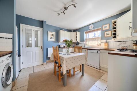 3 Bell View Court, Claybrooke Magna