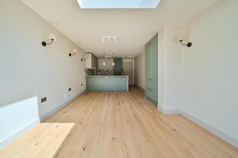 Beaumont Road London W4 photo 3