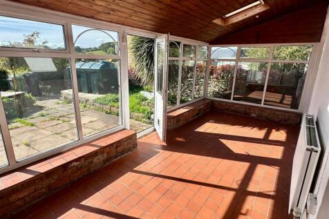 WhatsApp Image 2025-09-29 at 13.26.01_9dd04665.jpg