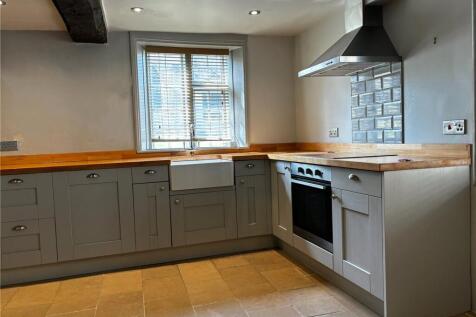 St. Johns Court, Devizes, SN10 photo 3