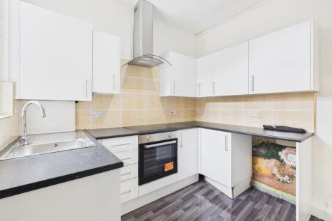 CAM03729G0-PR0167-STILL009