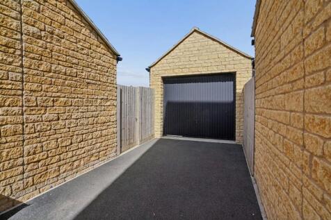 Garage &amp; Parking