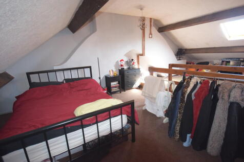 LOFT ROOM