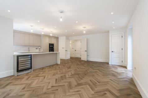 New Road, Welwyn, Hertfordshire, AL6 photo 4