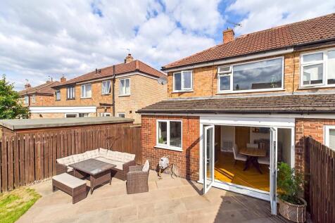 Anthea Drive - Rear