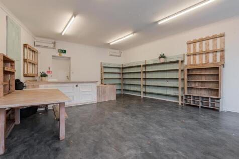 002-208 Riverside Rd Kirkfieldbank ML11 9JJ.jpg