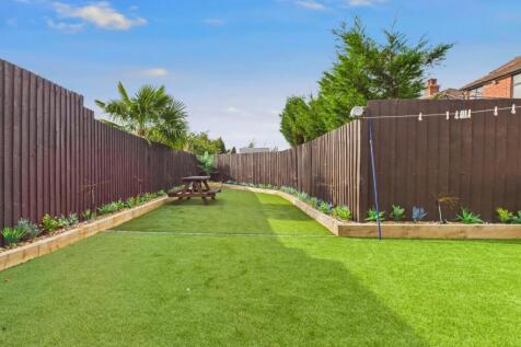 CAM03729G0-PR0138-STILL025