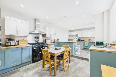 CAM03481G0-PR0104-STILL009