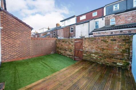 four bedroom Student house - Claremont Road, L15- Student Property 27/28 photo 2