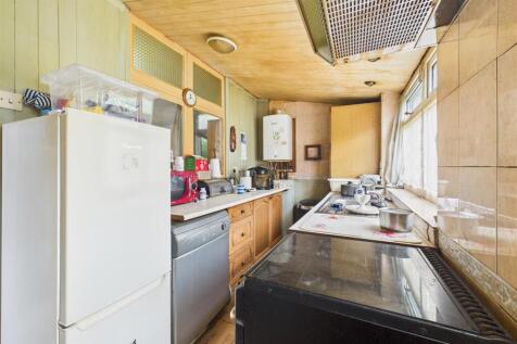 26 Beach Avenue, Severn Beach, Bristol BS35 4PB | 