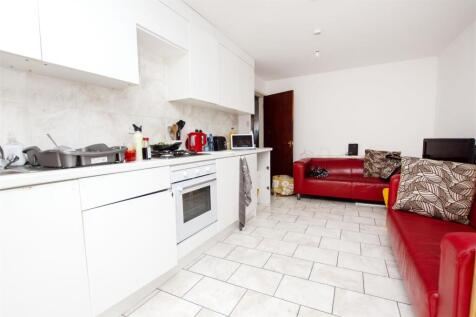 Open Plan Kitchen/ L