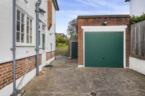 DETACHED GARAGE