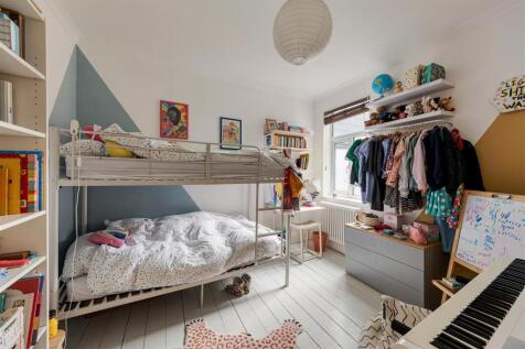 Wellington Road, E17