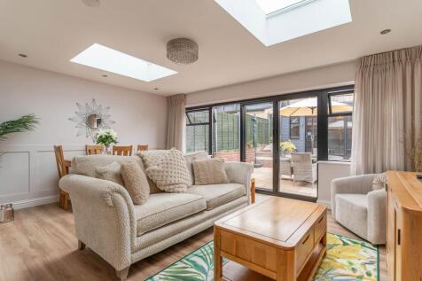 Dining/Family Room