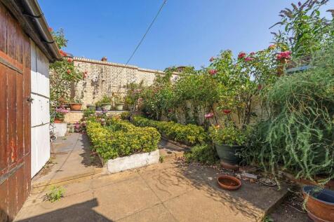 Garden (2).JPG