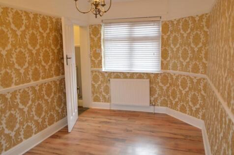 Stewart Avenue, Upminster, RM14 photo 3