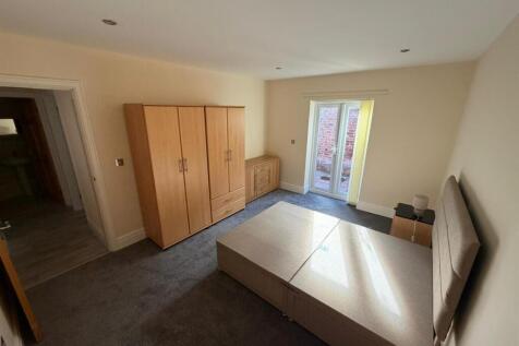 WhatsApp Image 2025-10-23 at 09.57.17_113aab1a.jpg