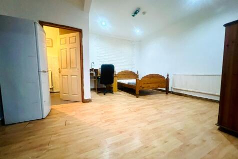 WhatsApp Image 2025-11-29 at 6.02.38 PM.jpeg