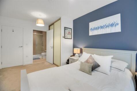 Bedroom 1_Pic_ (5).jpg