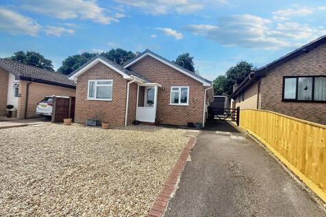 Verwood, BH31 - property photo