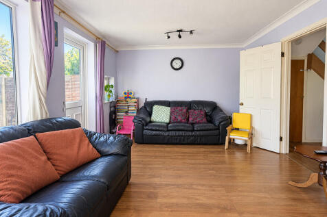 Hethersett Close, Newmarket photo 3