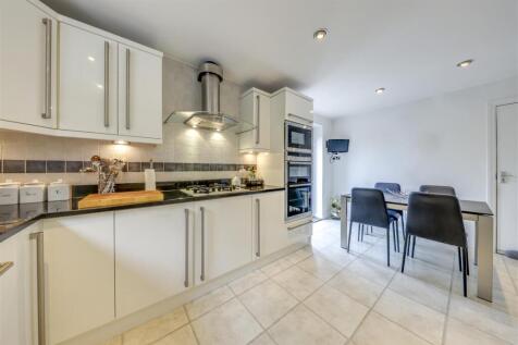 Kitchen / Breakfast Alt