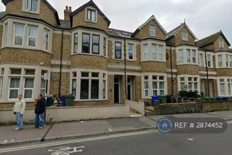 Large Property Next To Divinity Road