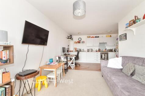 Kitchen/ Lounge